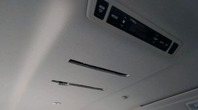 ミニバンのリアモニターには天井取付型のフリップモニターがおすすめ！その理由とおすすめ製品と取付方法をご紹介します！